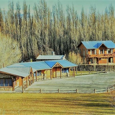 Hosteria & Cabanas Rio Fenix Perito Moreno Exterior photo