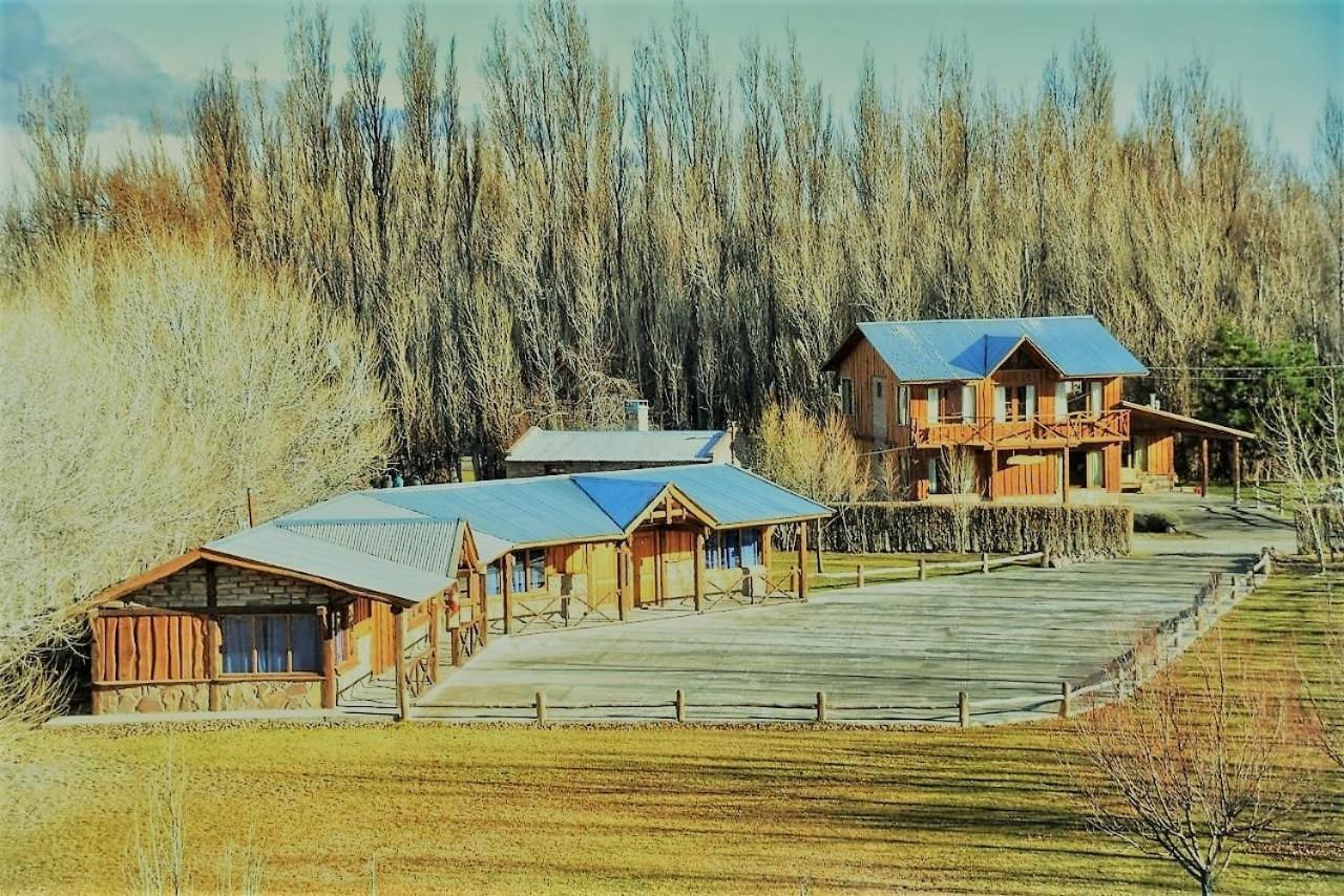 Hosteria & Cabanas Rio Fenix Perito Moreno Exterior photo