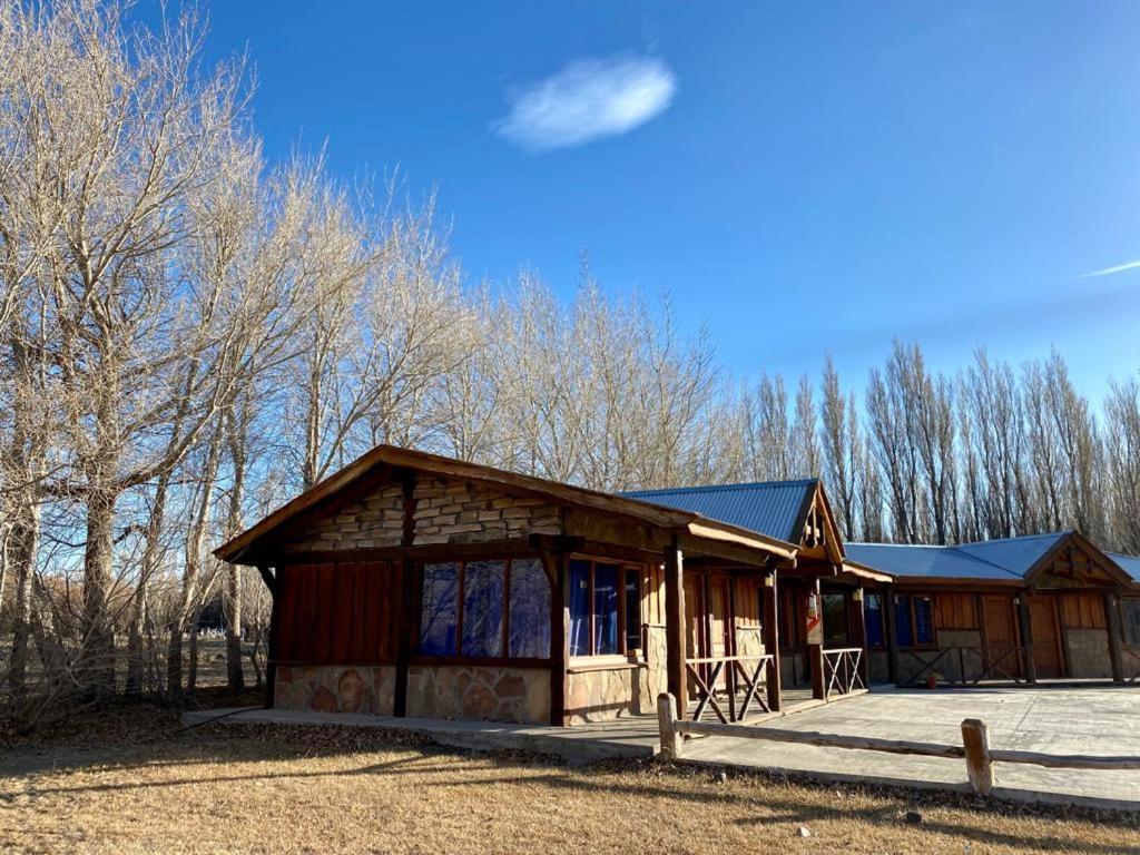 Hosteria & Cabanas Rio Fenix Perito Moreno Exterior photo